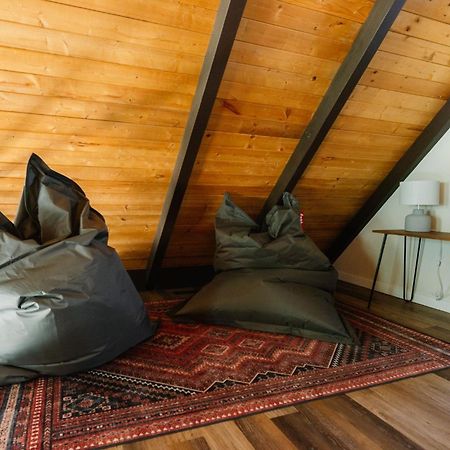 Overlander Mountain Lodge Jasper Ngoại thất bức ảnh