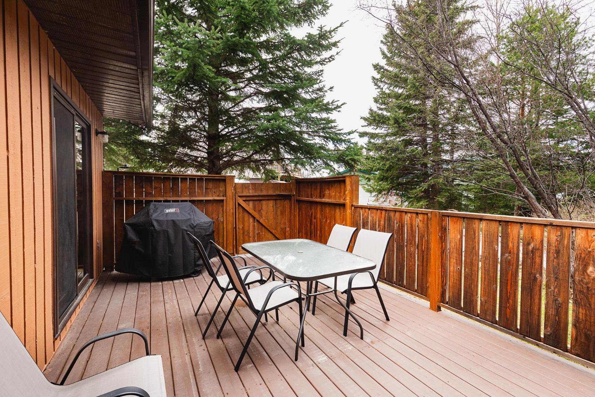 Overlander Mountain Lodge Jasper Ngoại thất bức ảnh