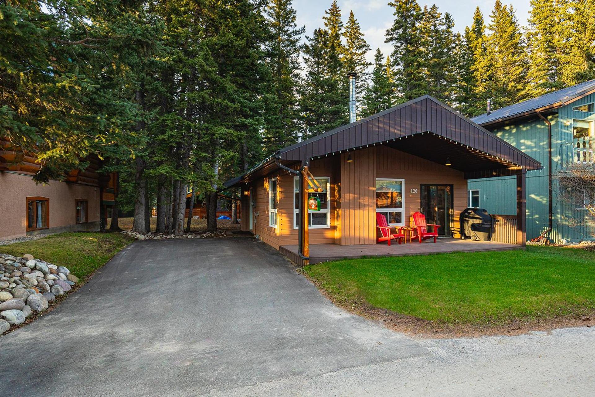 Overlander Mountain Lodge Jasper Ngoại thất bức ảnh