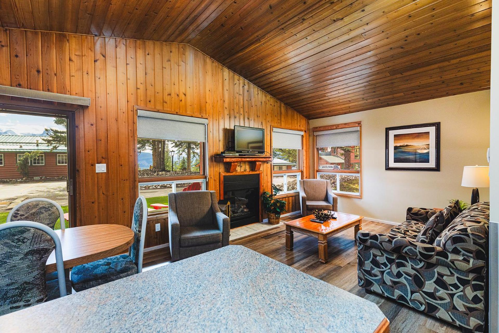 Overlander Mountain Lodge Jasper Ngoại thất bức ảnh