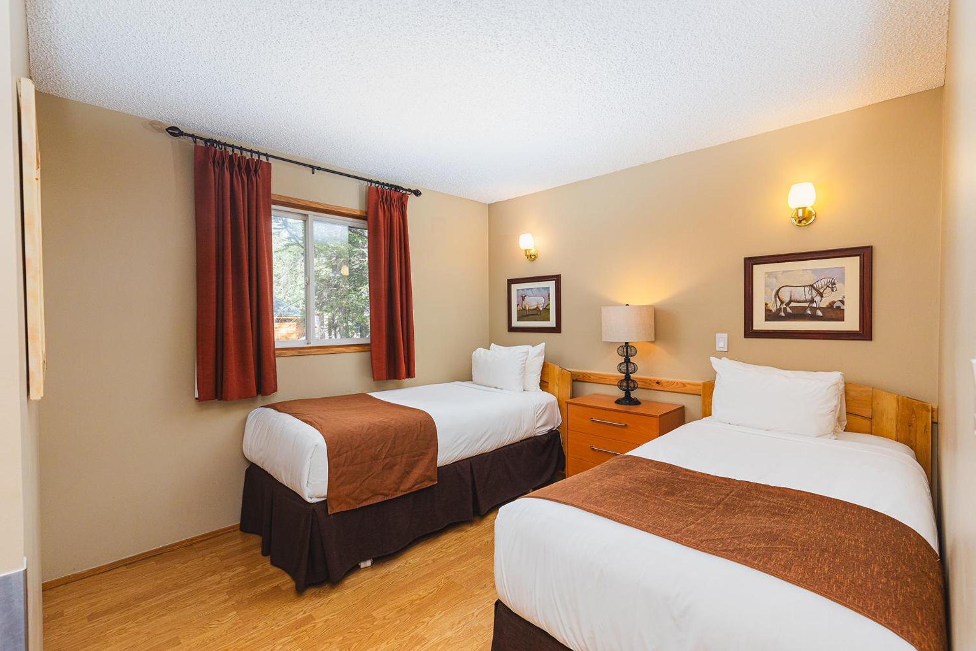 Overlander Mountain Lodge Jasper Ngoại thất bức ảnh