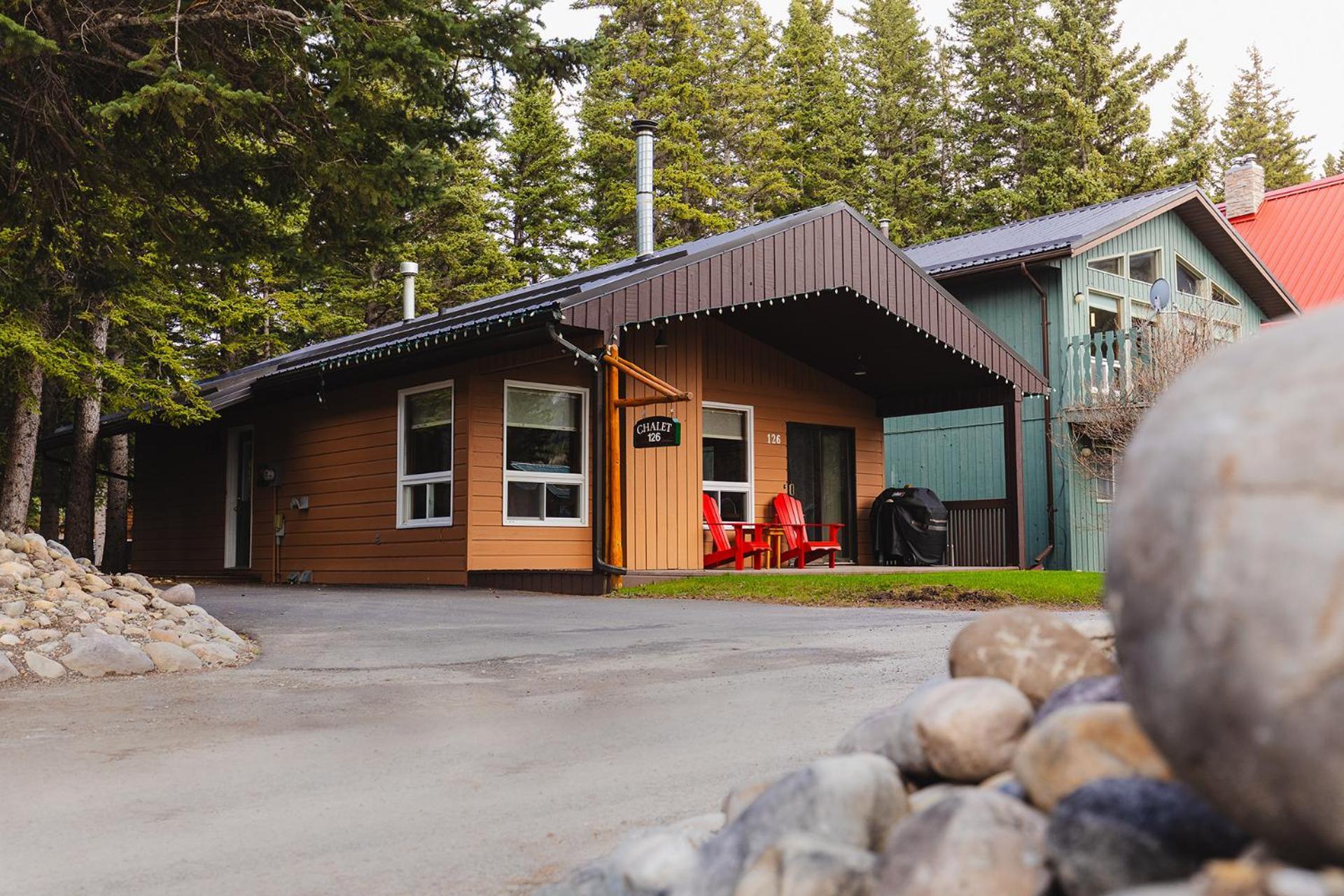 Overlander Mountain Lodge Jasper Ngoại thất bức ảnh