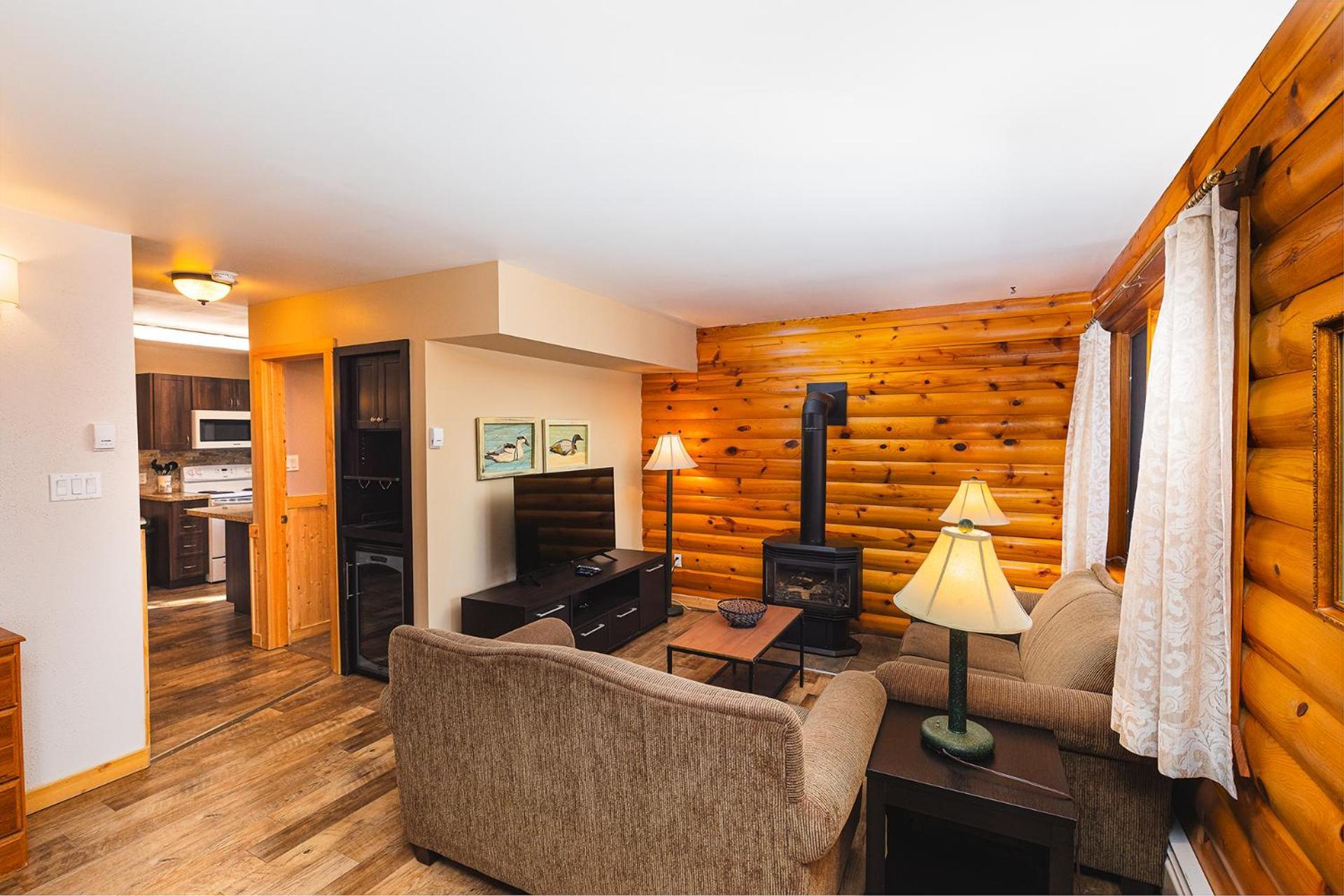 Overlander Mountain Lodge Jasper Ngoại thất bức ảnh