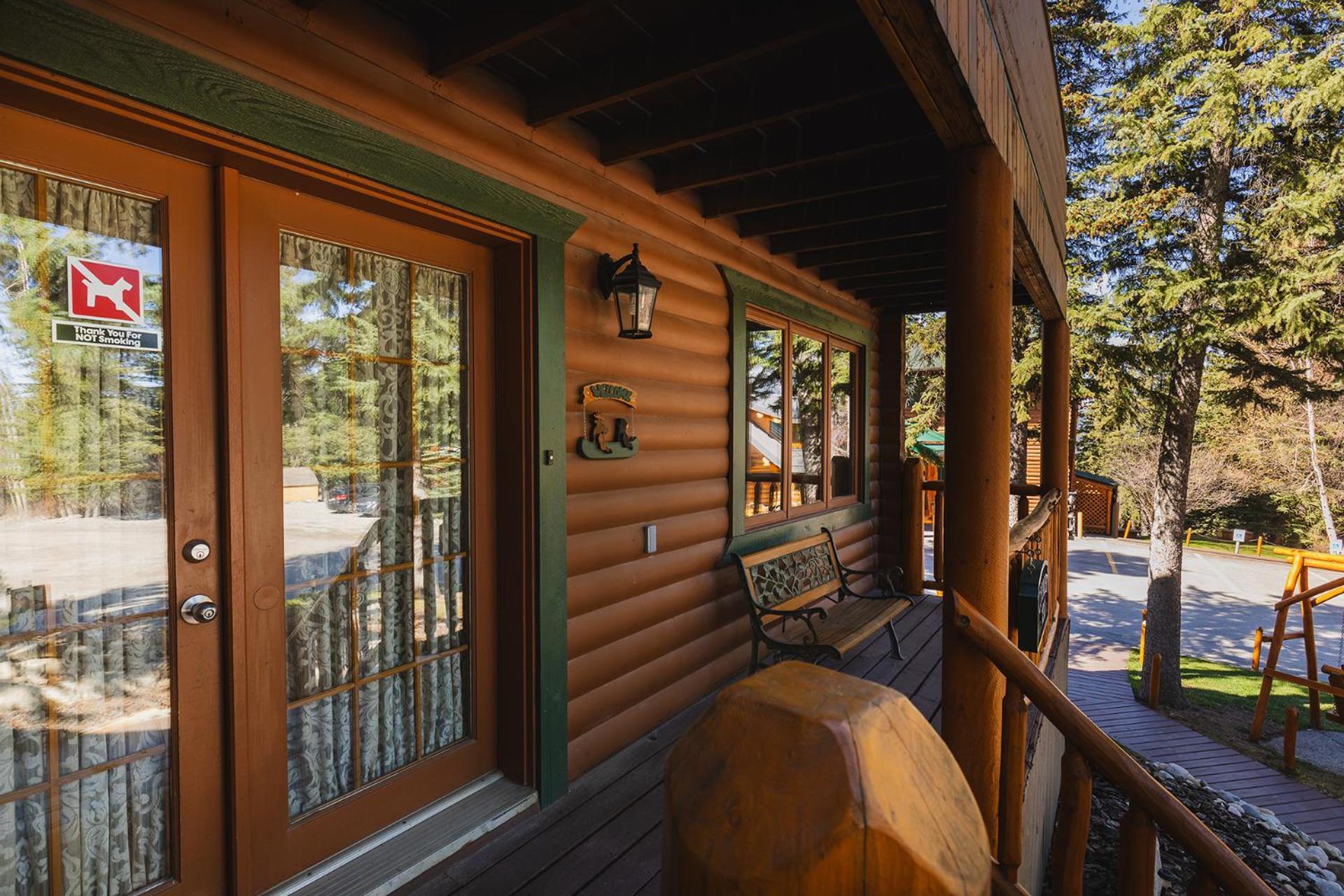 Overlander Mountain Lodge Jasper Ngoại thất bức ảnh